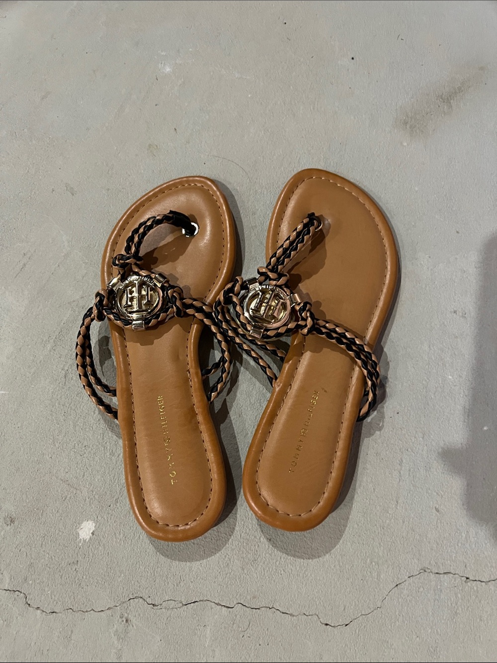 Tommy Hilfiger Tan Braided Logo Thong Sandals with Gold Emblem
